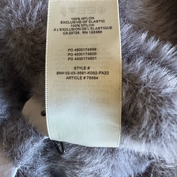 Brand New Aritzia Sunday Best Fuzzy Sweater - Picture 8 of 9